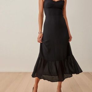 Nikki reformation dress!! Size 4 black